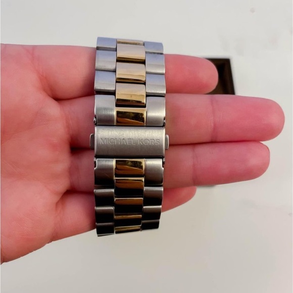 Michael Kors Mens Womens New In Box gold and silver watch metal strap wristband - Picture 3 of 4